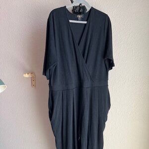 Peridot Robes Humpsuit in Black Size 2